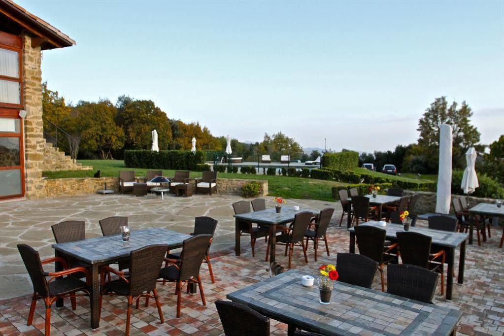 Hotel Restaurante El Ventos Sant Felíu de Pallarols Kültér fotó
