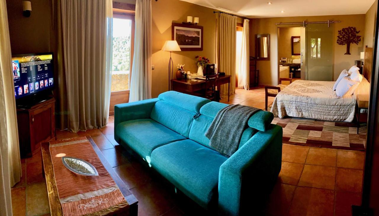 Hotel Restaurante El Ventos Sant Felíu de Pallarols Kültér fotó